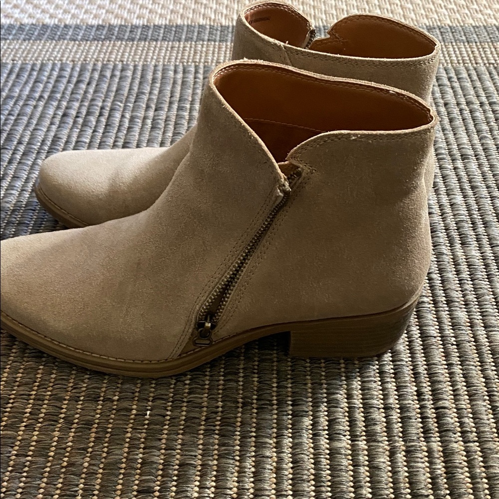 White Mountains woman’s booties. Tan in color and size 10